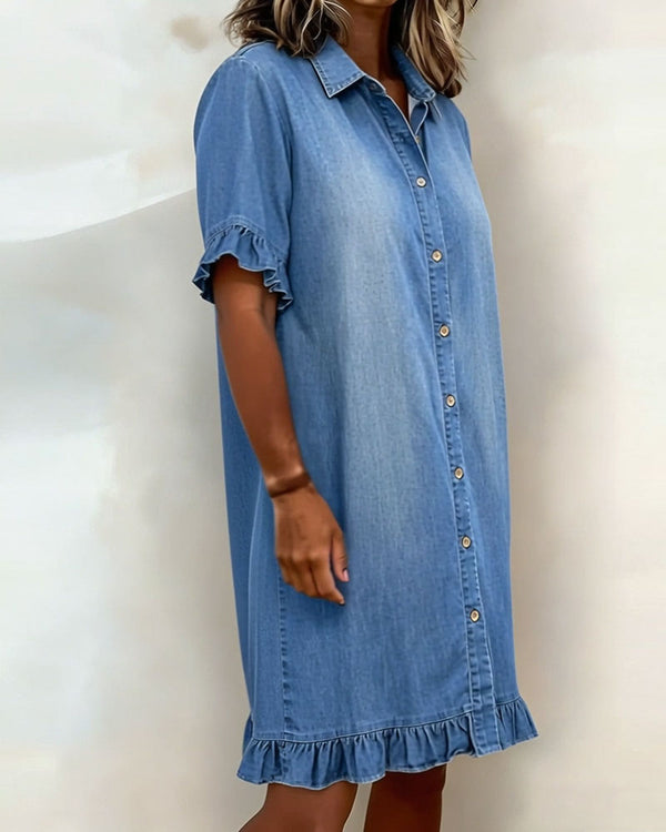 Comfortabele dames zomerjurk met knoopjes, korte mouwen en relaxed fit, een must-have voor warm weer.