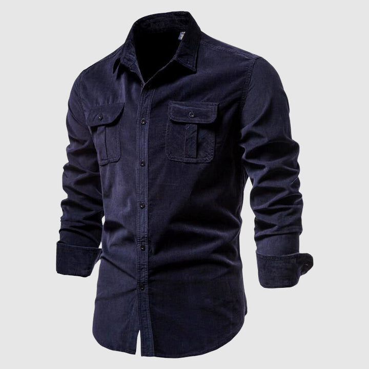 Casual heren polo van denim stof met lange mouwen en praktische dubbele cargo borstzakken.