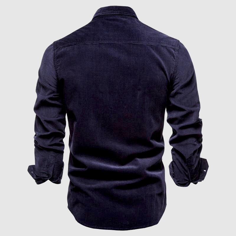 Denim heren polo met lange mouwen en dubbele borstzakken, perfect als casual overhemd voor mannen.