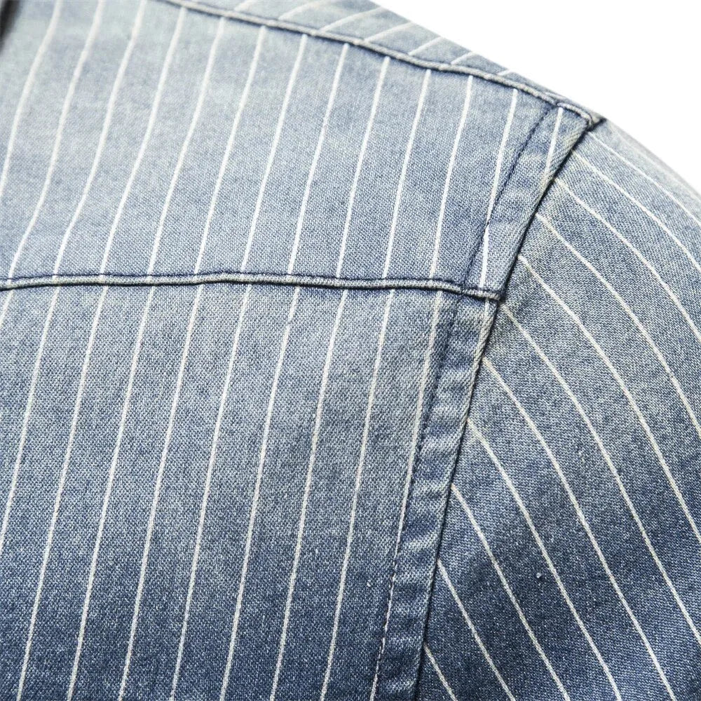 Comfortabel heren overhemd van denim met gestreepte print, lange mouwen en borstzakken; ideaal voor dagelijks gebruik.