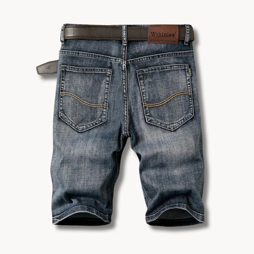 Heren denim shorts, casual zomerkleding, met rits/knoopsluiting. Comfortabele pasvorm voor herenmode.