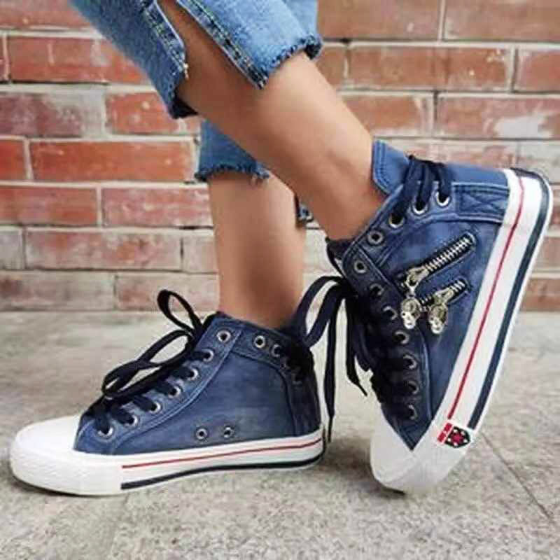 Lichtgewicht blauwe dames veterschoenen, ontworpen voor ultiem loopcomfort.