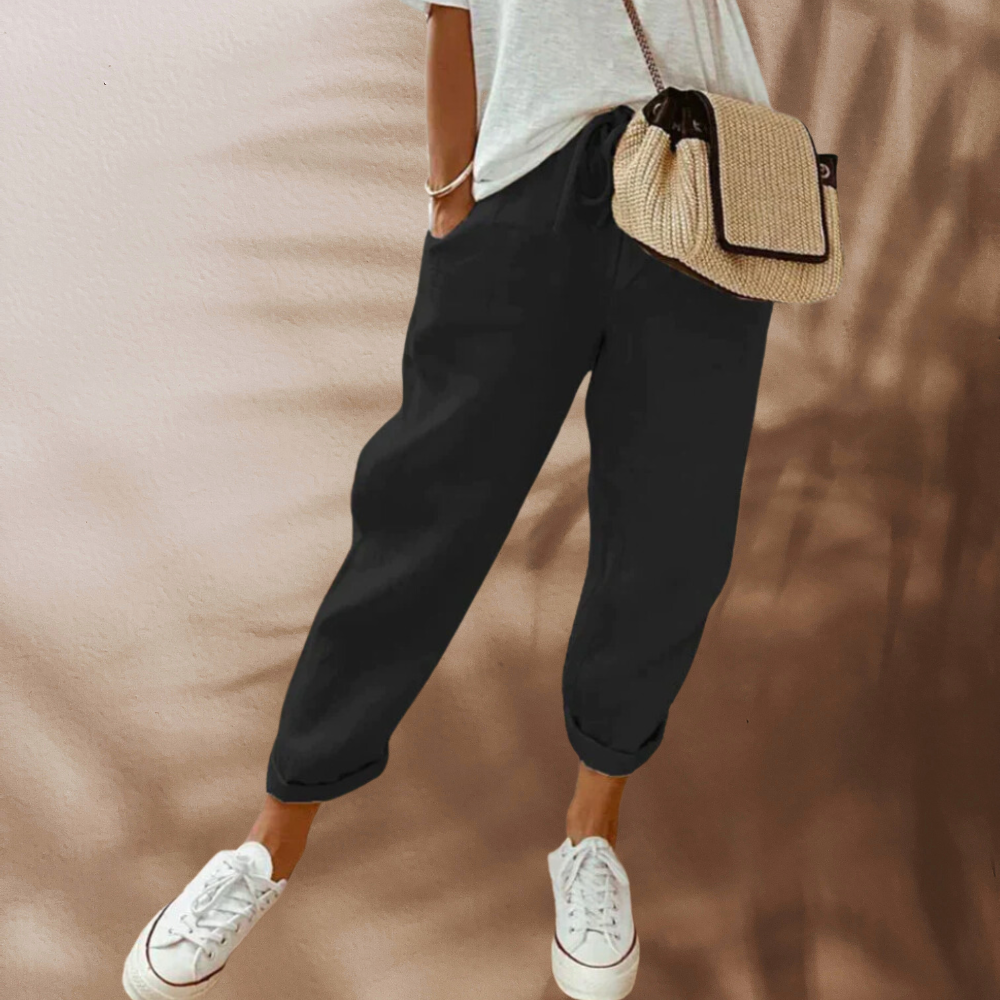 Ademende casual dames zomerbroek, perfect voor warme dagen, met een trendy en comfortabele pasvorm.