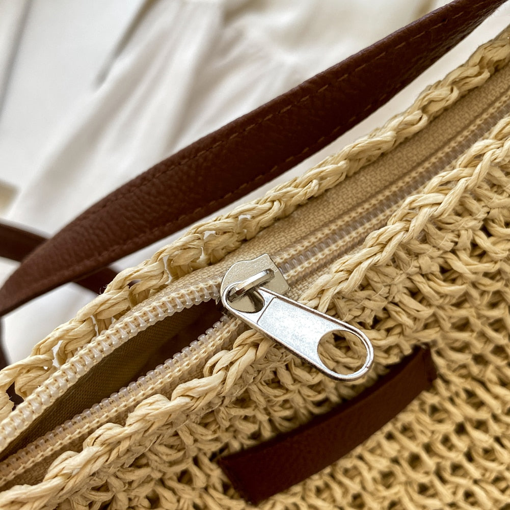 Boheemse schoudertas met verstelbare riem, handgemaakt voor dames, stijlvol khaki-beige design, trendy accessoire.
