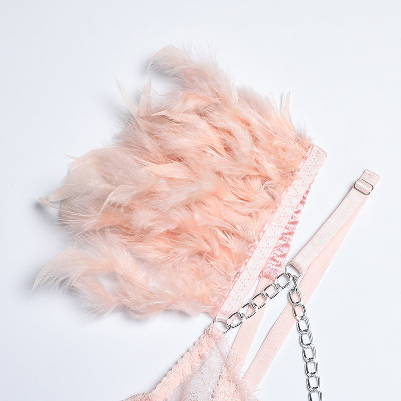 Detailfoto van de jarretelgordel van de Mirella set. Elegante toevoeging aan je lingeriecollectie.
