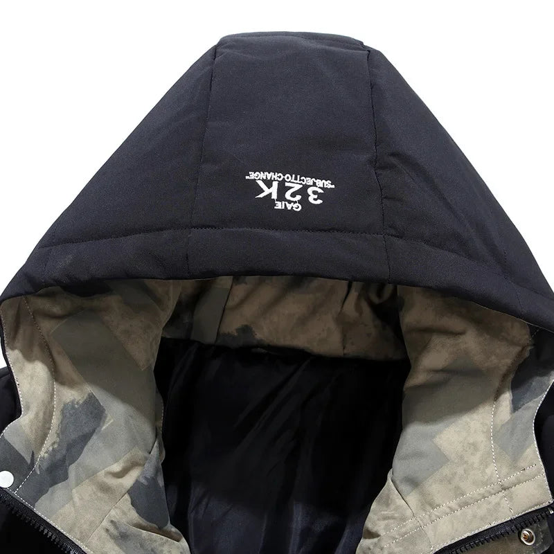 Stijlvol heren puffer jack met capuchon, perfect voor een casual winterlook. Comfortabele en warme jas.