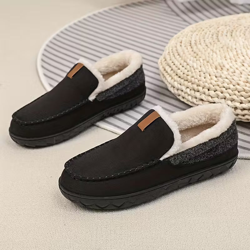 Dikke zool slippers met superzachte voering, voor een gevoel van ontspanning en comfort aan je voeten.