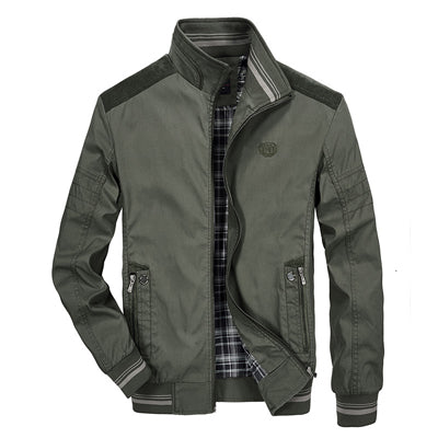 Comfortabele zwarte heren windbreaker. Lichtgewicht zomerjas perfect als buitenjas voor een stijlvolle look.