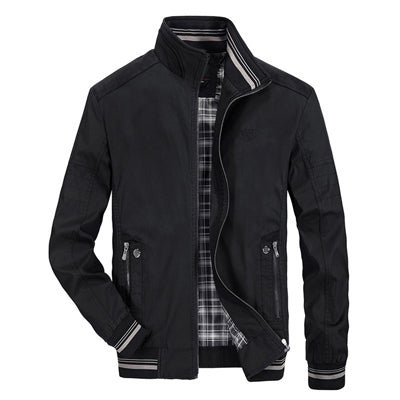 Groene lichtgewicht heren zomerjas. Stijlvolle slimfit windbreaker voor comfortabel casual gebruik buiten.
