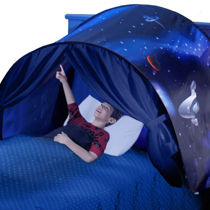 Opvouwbare kinderbedtent DroomDome: ideale slaaphulp en uniek cadeau. Creëert een gezellige en rustgevende kinderkamer.