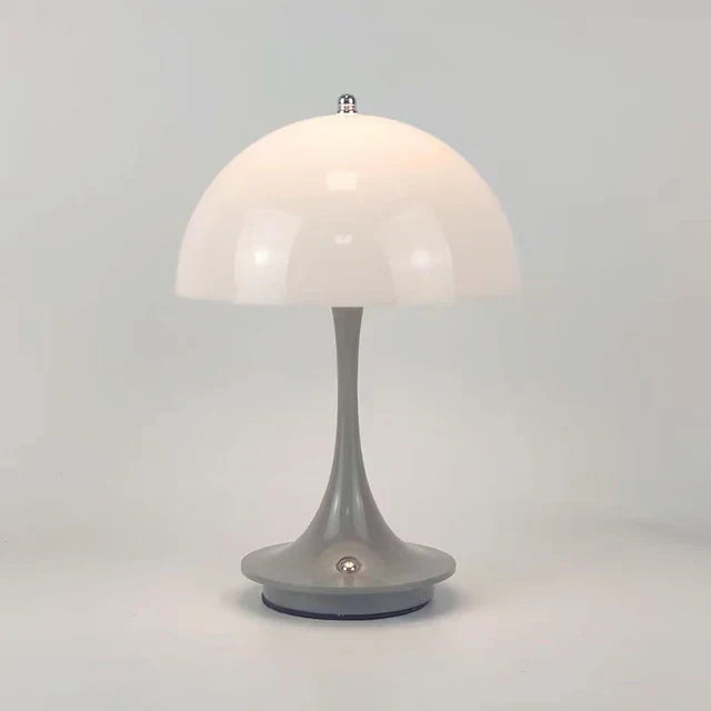 Energiezuinige LED bureaulamp, draadloos en oplaadbaar, voor functioneel licht.
