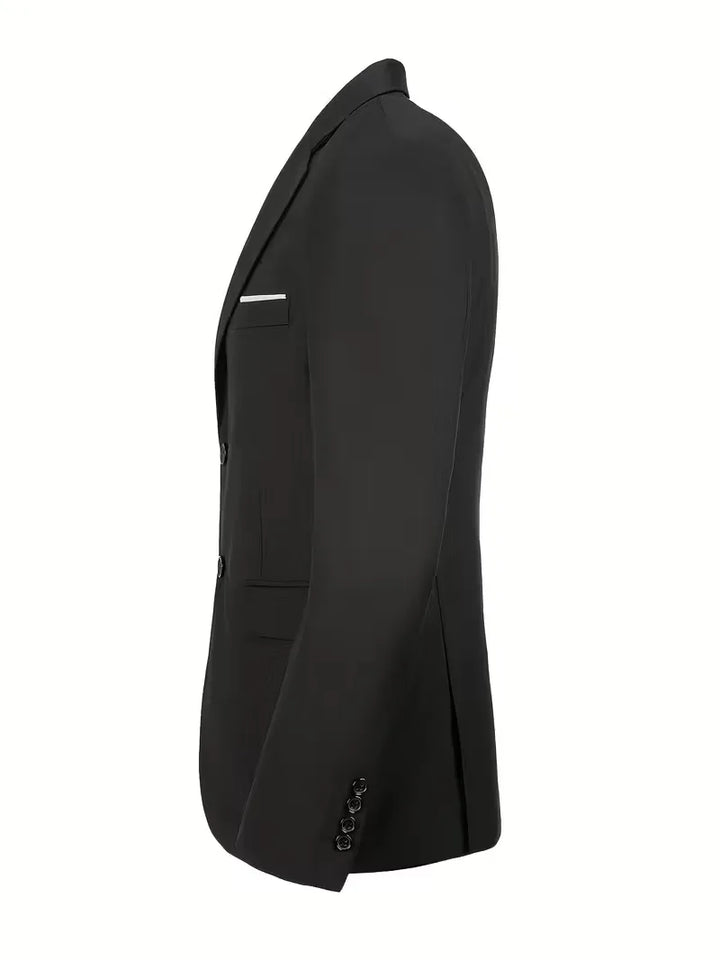 Elegantie ontmoet moderniteit in dit driedelige slim fit herenpak met zijn unieke glanzende look.