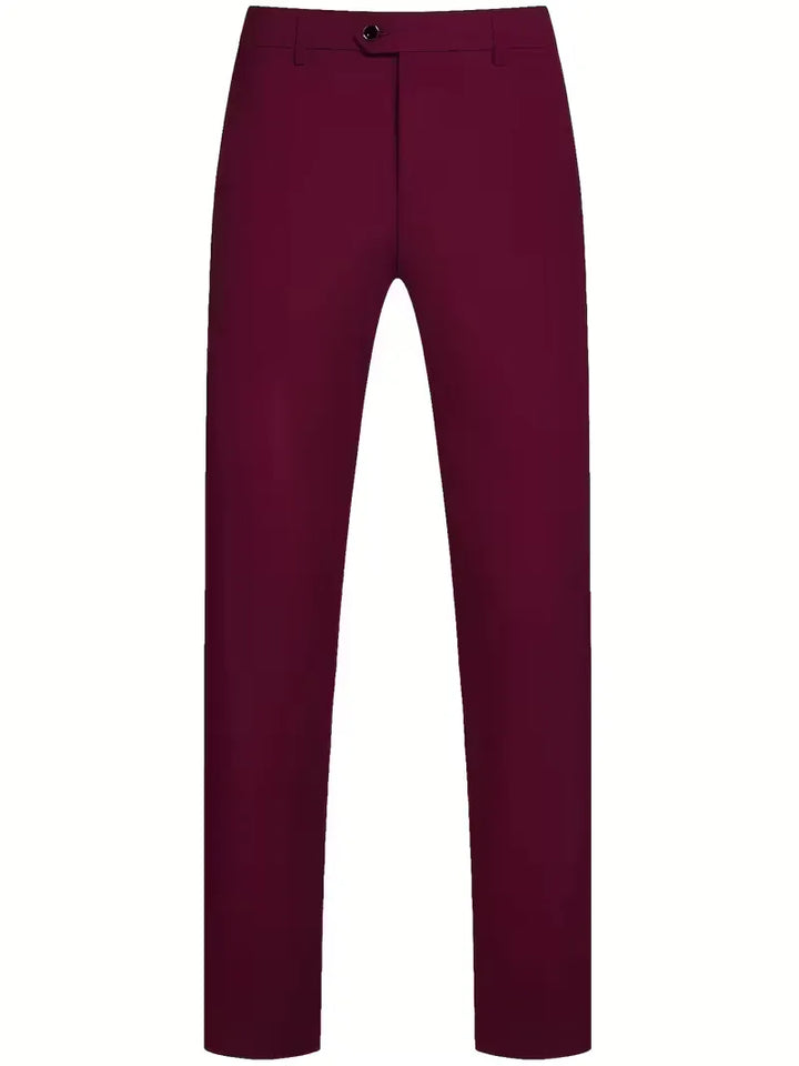 Close-up van de glanzende stof van een driedelig slim fit herenpak, met oog voor detail.