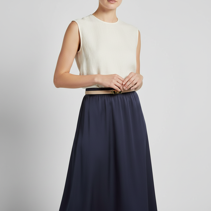 Elegante dames ceintuur, dun en verstelbaar. Trendy taille accessoire met minimalistische gesp.