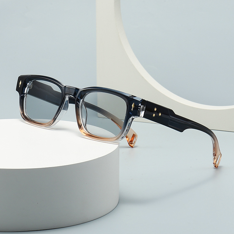 Unisex gepolariseerde zonnebril met uniek octagonaal frame. Ideaal voor UV400 zonbescherming en stijl.