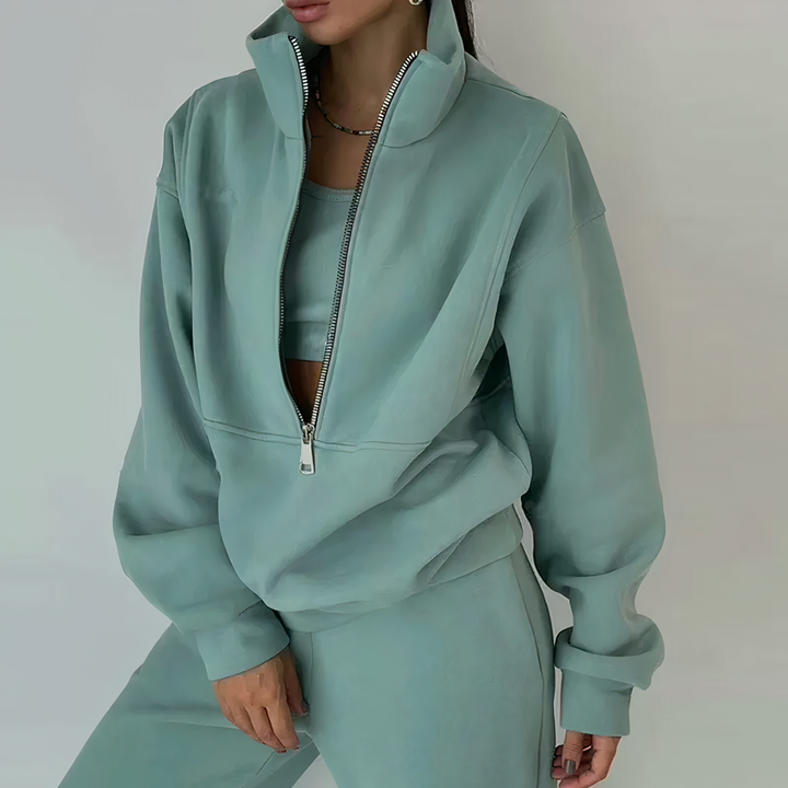 Casual dames trainingspak set Ava, modieus en sportief voor een moeiteloos stijlvolle look.