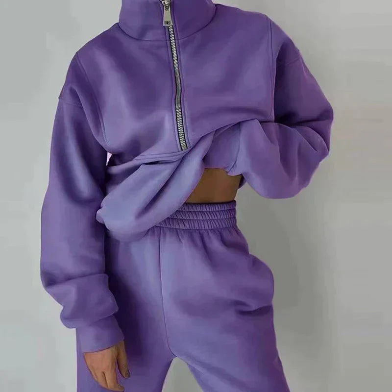 Tweeledig dames vrijetijdspak Ava, comfortabel en zacht voor dagelijks gebruik of sportief fashion.
