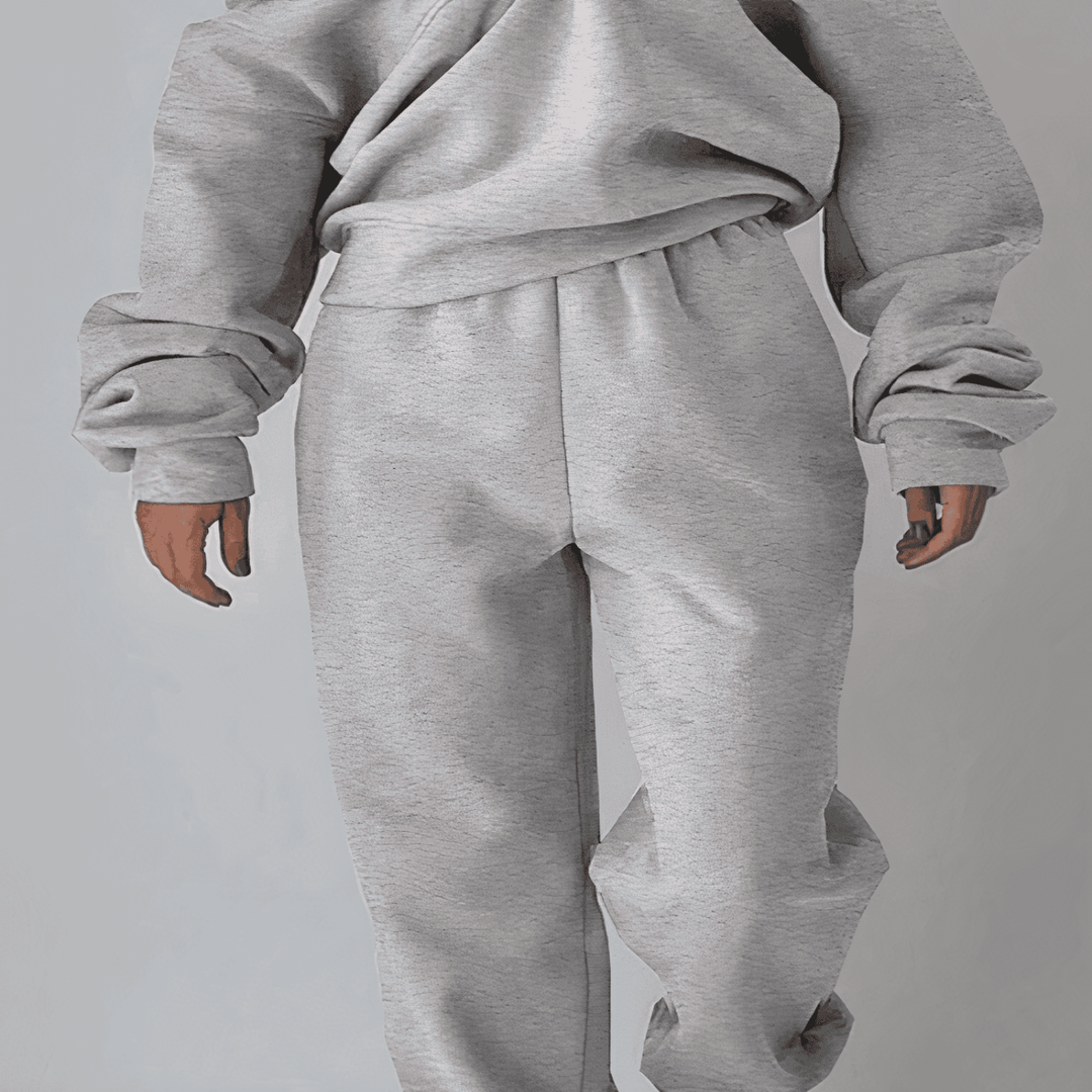 Comfortabel dames trainingspak Ava, een complete set voor ultiem comfort en een trendy uitstraling.
