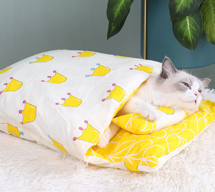 Knuffelbed voor katten, extra zacht en omhullend. Ultiem comfortabele en veilige slaapplek.