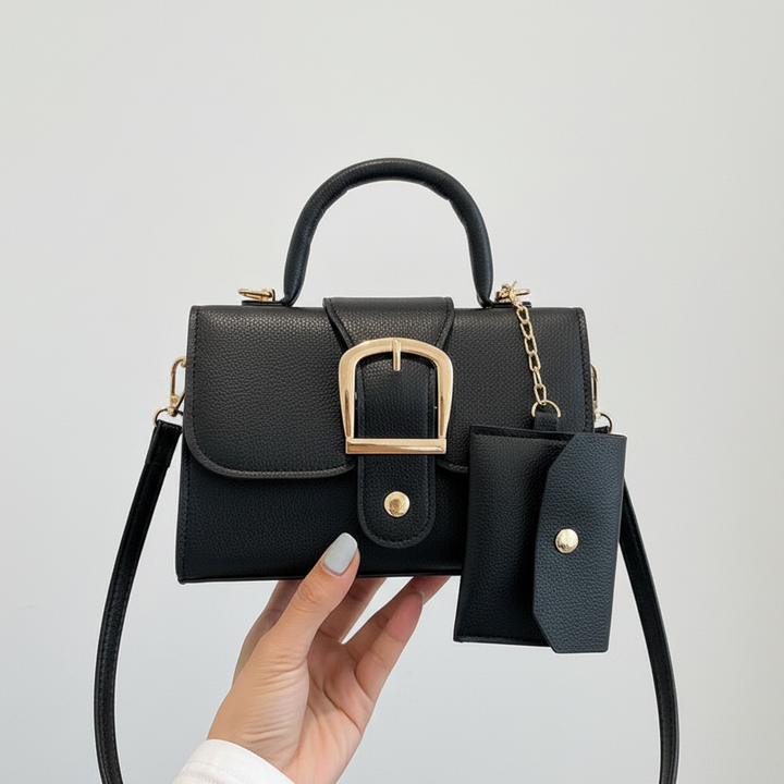 Chique witte schoudertas voor vrouwen, tijdloos en stijlvol. Ideaal als elegante handtas of crossbody tas.