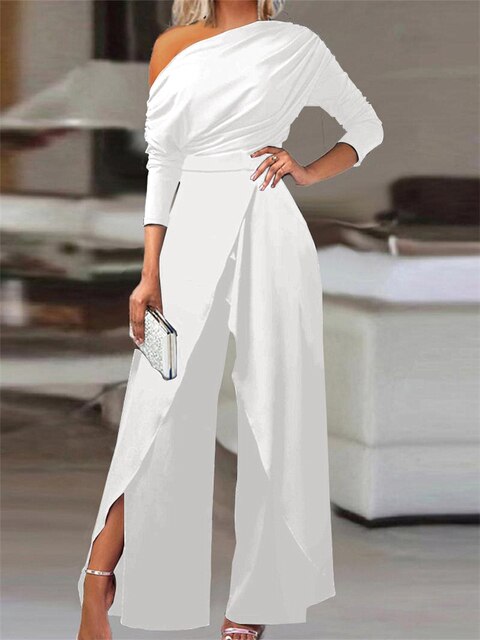 Nieuwe collectie: stijlvolle dames jumpsuit met split. Een elegante keuze voor fashion en feestelijke gelegenheden.