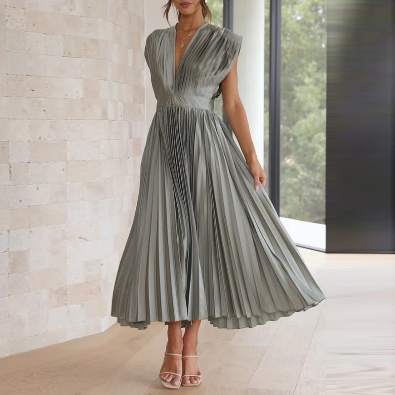 Dames maxi jurk met V-hals en open rug, elegant voor zomer en feestelijke gelegenheden. Perfecte damesmode.