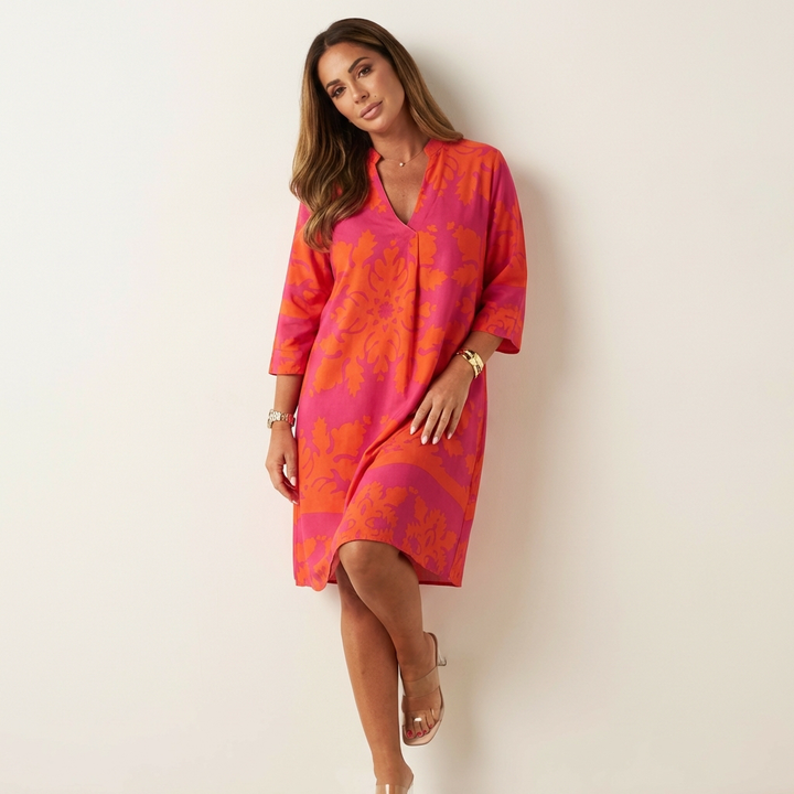 Comfortabele, losvallende dames lentejurk met soepele pasvorm, perfect voor een luchtige zomerse dag.