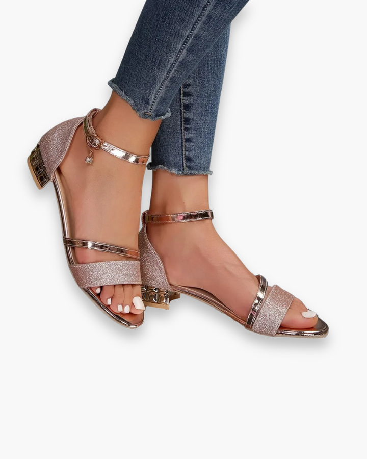 Chique zomer sandalen voor dames met lage hak, ideaal voor avondkleding en comfort.