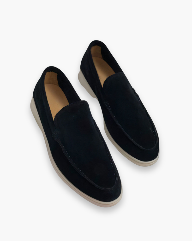Elegante leren heren loafers, klassieke instappers met verfijnde stiksels voor tijdloos comfort.