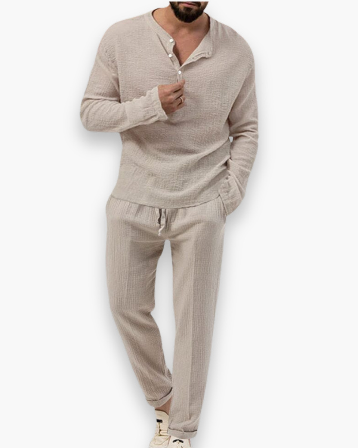 Comfortabele heren zomer set, ademende top en broek, ideaal voor een relaxte vakantie of chique casual look.