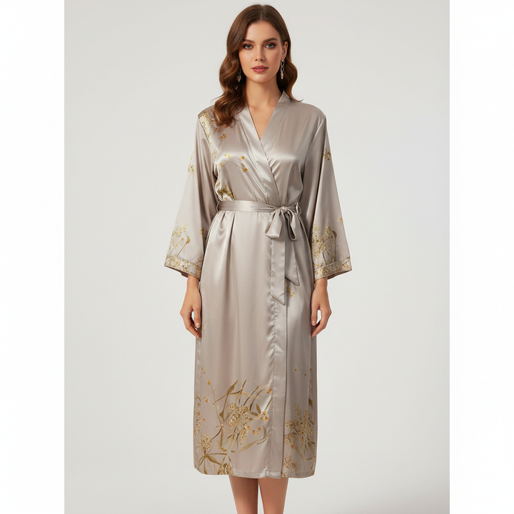 Elegante Lara satijnen ochtendjas voor dames, ideaal voor een luxe gevoel en ontspanning thuis.