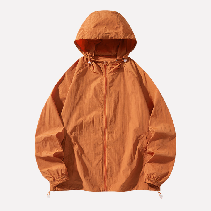 Functionele heren outdoor jas in roesttint, perfect voor reizen, wandelen en een stijlvolle dagelijkse look.