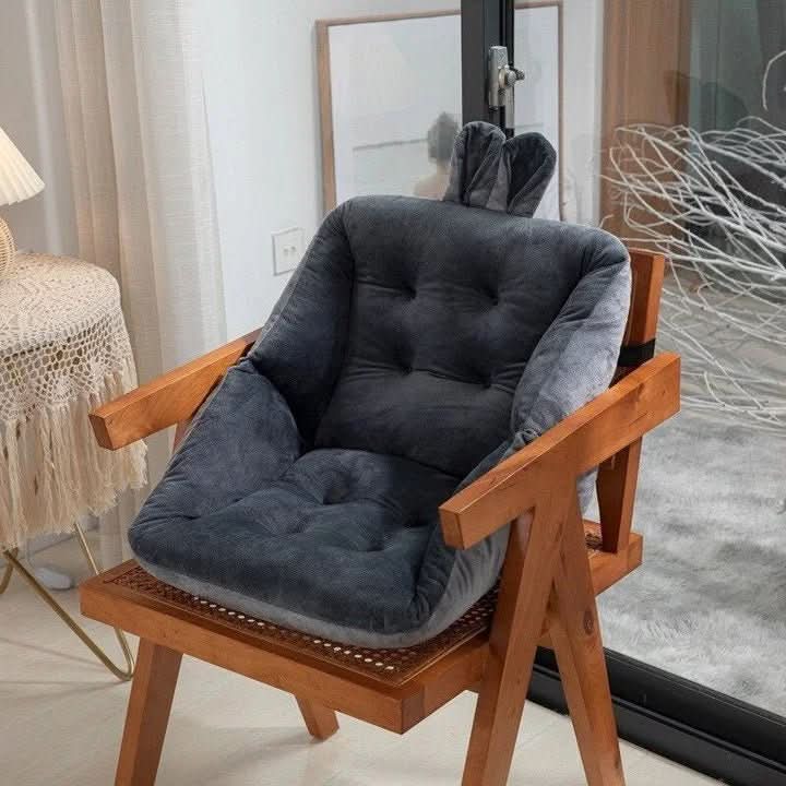 OrthoSeat zitkussen in auto voor rugondersteuning en drukverlichting tijdens lange ritten; essentieel comfort.