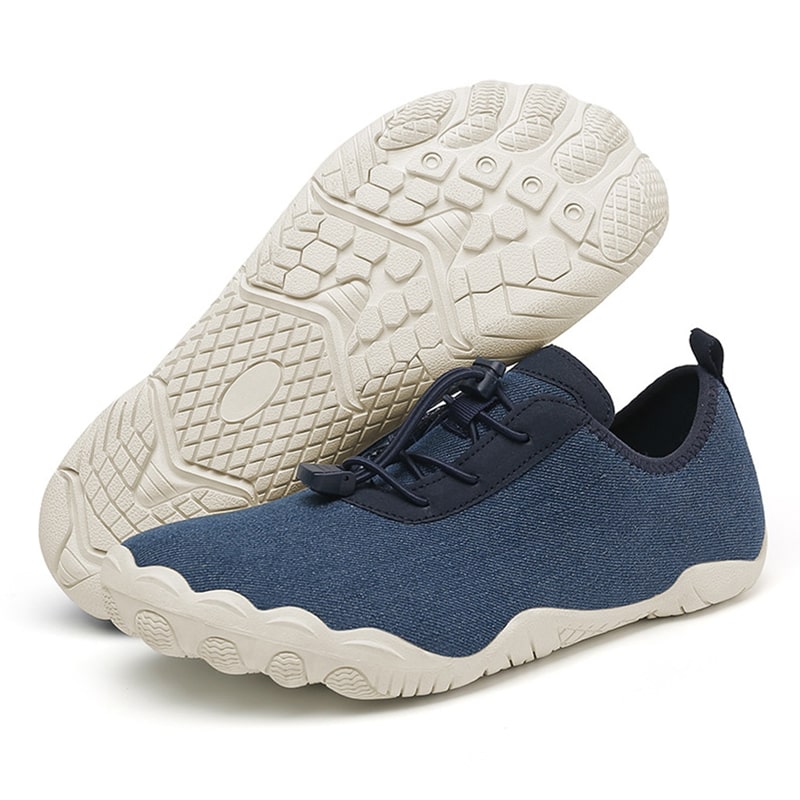 Flexibele TerraStride yogaschoenen, lichtgewicht en antislip voor een betere natuurlijke beweging.