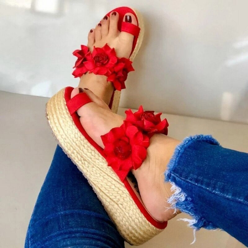 Comfortabele dames sandalen met bloemenaccent, perfecte open schoenen voor ontspannen zomerdagen.