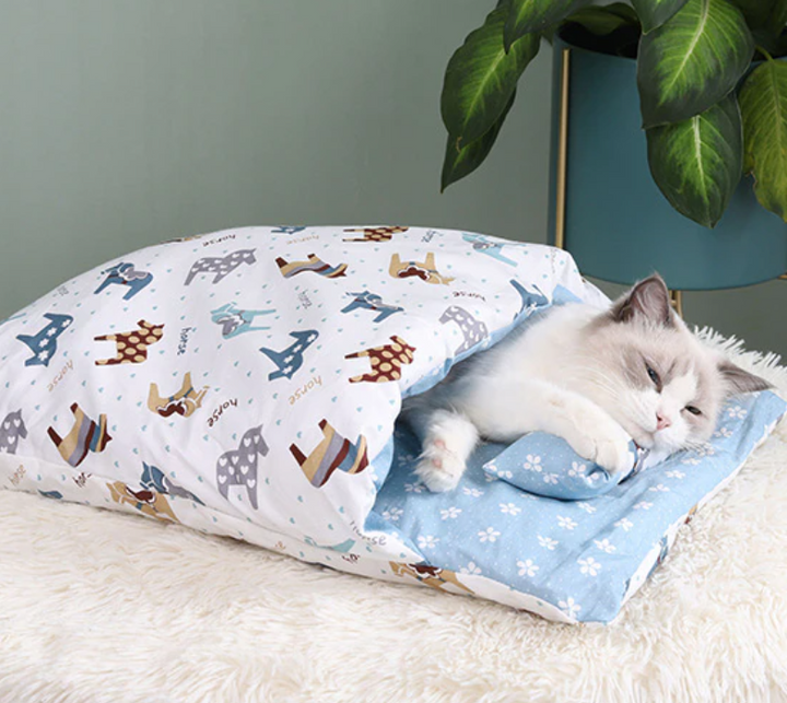 Hoogwaardig katten knuffelbed, comfortabel huisdierbed voor rust en diepe slaap. Zachte materialen.