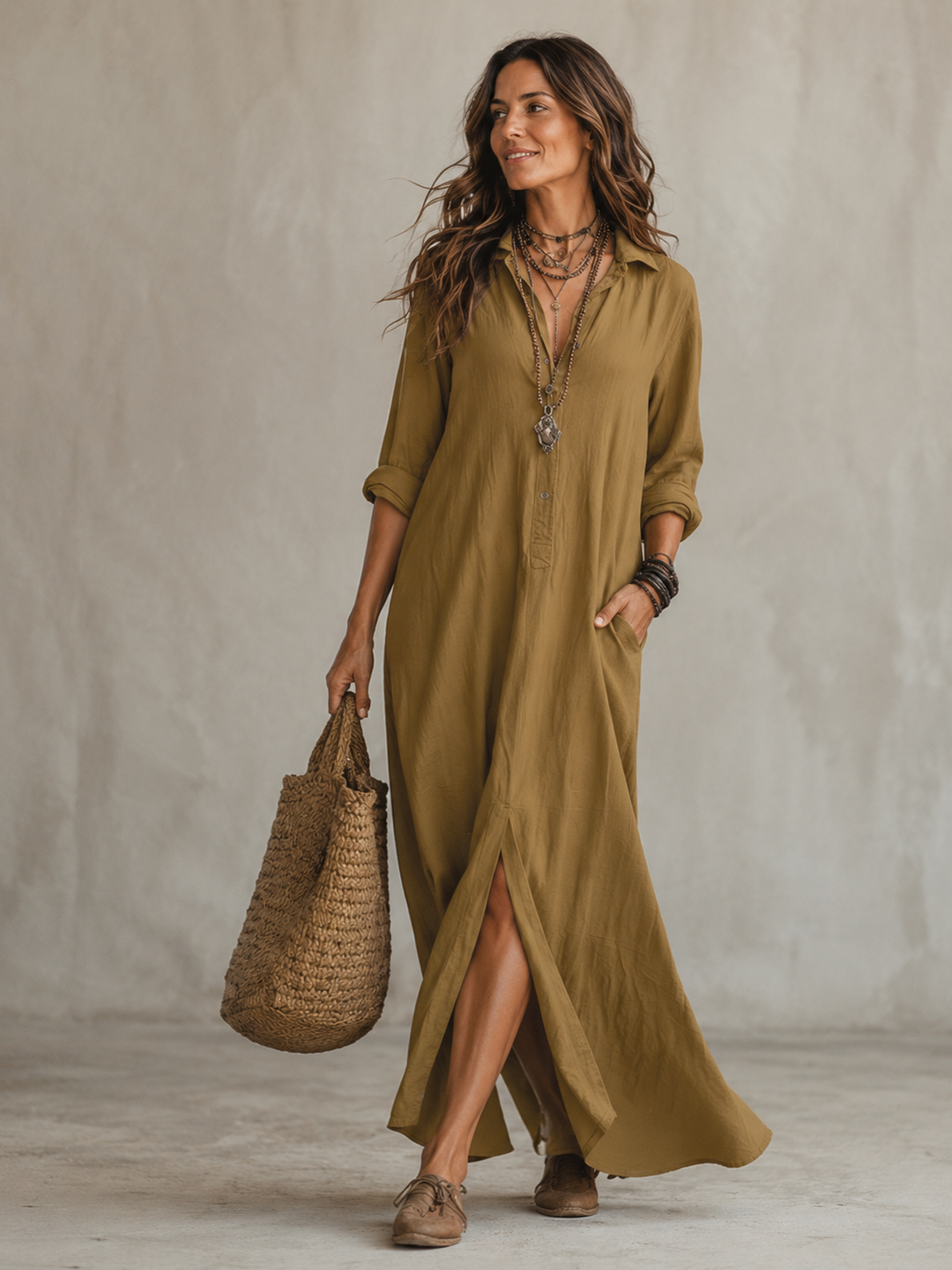 Stijlvolle dames midi jurk met V-hals, A-lijn pasvorm. Perfect als zomerjurk of elegante feestjurk.
