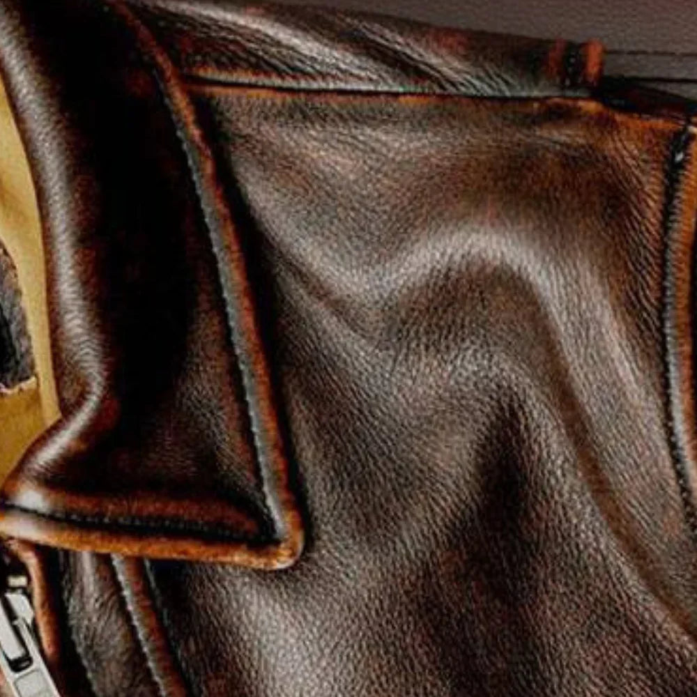Stijlvolle heren retro leren jas van bruin koeienleer. Slim fit met vintage uitstraling, ideaal voor lente en herfst.