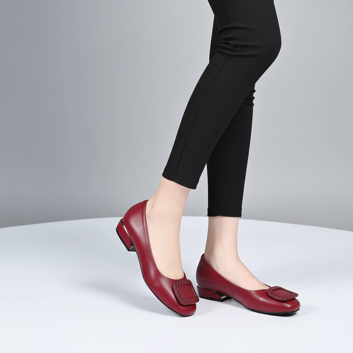 Veelzijdige orthopedische dames comfortschoen met kleine hak, geschikt voor werk, wandelen en dagelijks comfort.