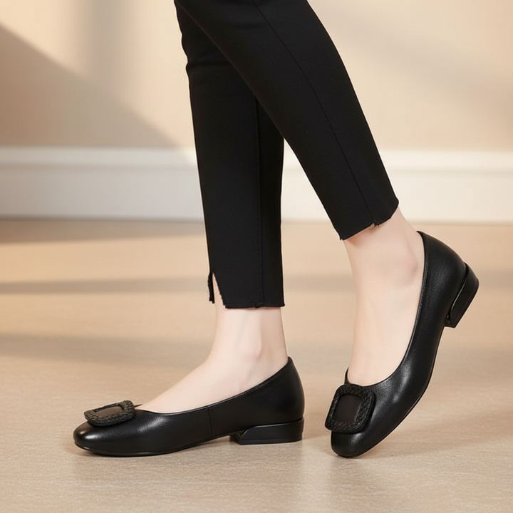 Dames orthopedische comfortschoen met kleine hak, ideaal voor pijnverlichting, voetboogondersteuning en dagelijks comfort.