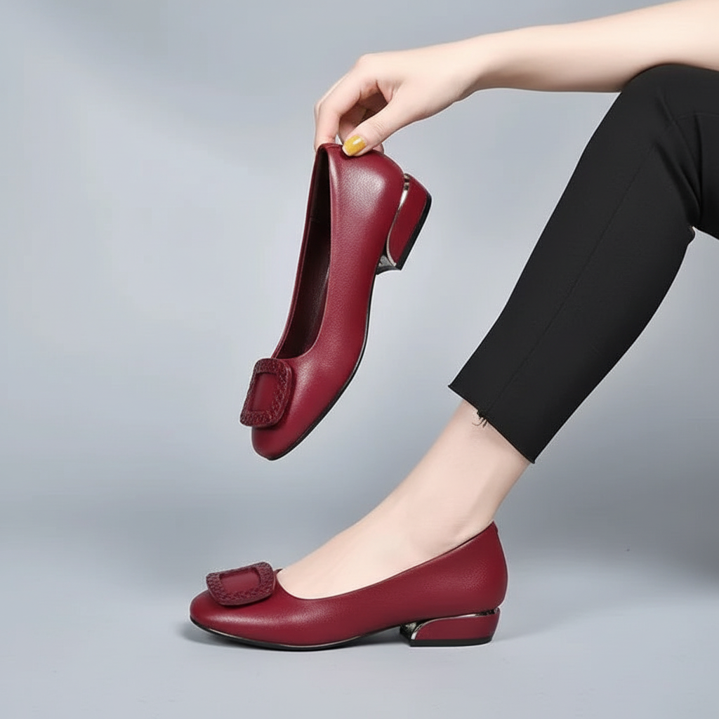 Orthopedische dames comfortschoen met kleine hak, gedempte zool en voetboogondersteuning voor langdurig comfort.