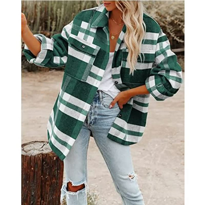 Stijlvolle damesblouse met ruitdessin, modieuze bovenkleding voor herfst en winter.