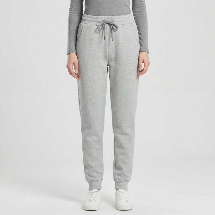 Dames fleece joggingbroek voor comfortabele momenten, of je nu sport of ontspant. Warme loungekleding.