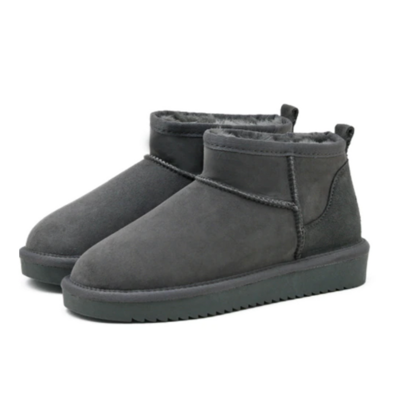 Fleecegevoerde dames winterlaarzen Mathilda. Comfortabele instaplaarzen met antislip, verkrijgbaar in khaki, zwart en grijs.