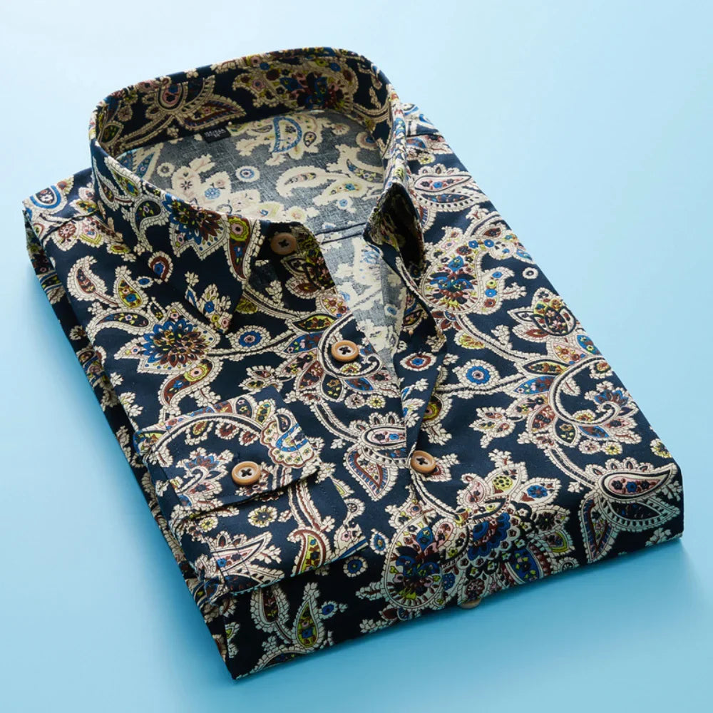 Comfortabel casual fit heren shirt met vrolijke zomerse bloemenprint en korte mouw. Trendy vakantie shirt.
