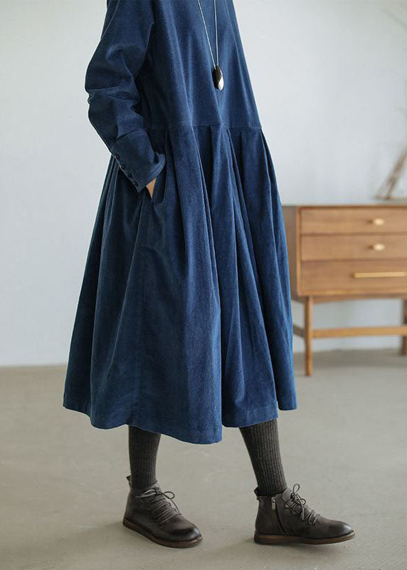 Warme Emilia dames corduroy jurk voor herfst en winter, met lange mouwen, een modieuze en comfortabele keuze.