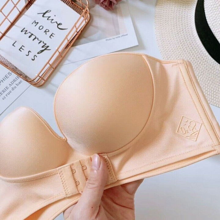 Must-have lingerie: strapless push-up bh met voorsluiting, comfortabel en liftend.