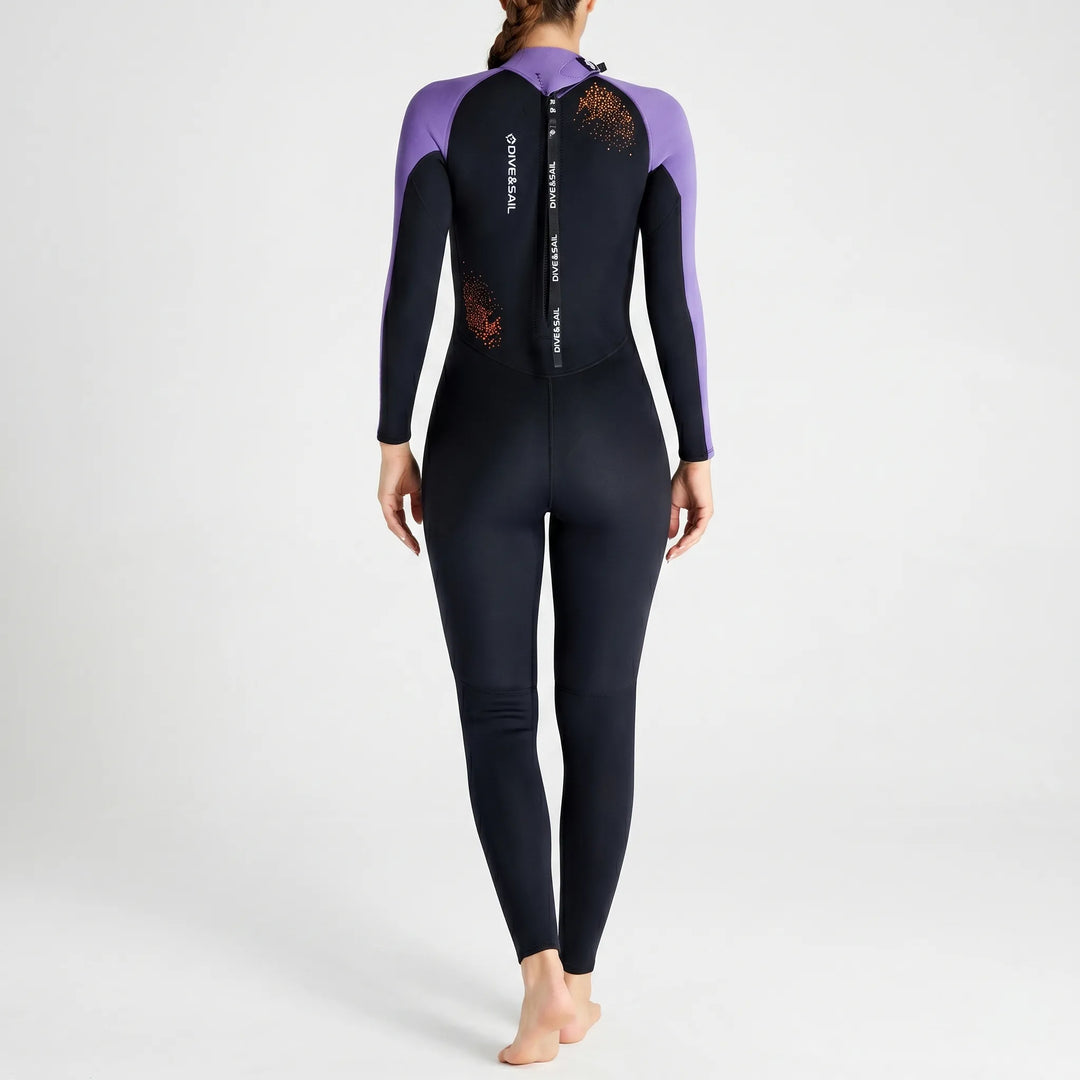 Flexibel dames fullbody wetsuit, perfect voor watersport, zwemmen, surfen en duiken in koud water.