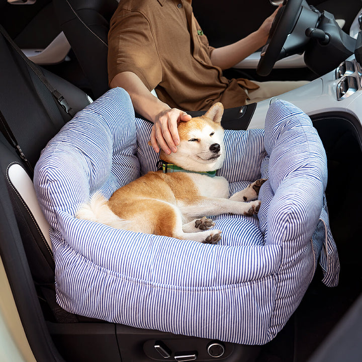TravelPaw honden reismand voor in de auto. Veilige hondenmand met opbergruimte en riembevestiging.