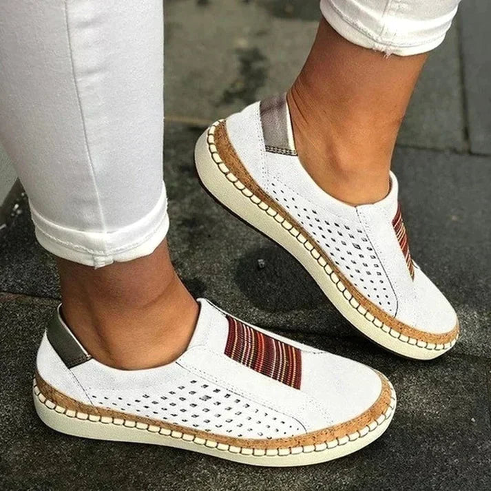 Stevige orthopedische wandelschoenen voor dames, vetersluiting, voor optimale ondersteuning en comfort.